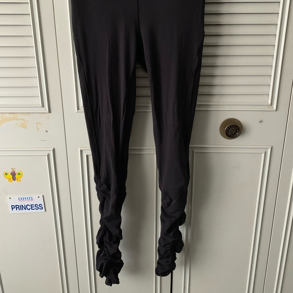 Lululemon Ready to Rulu tight - WORN ONLY TWICE - Picture 4 of 6